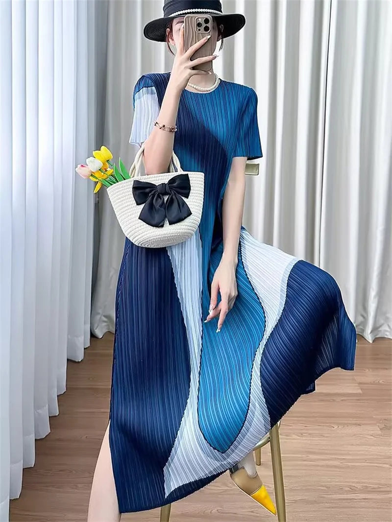 Womens Dresses Evening Dresses Summer Round Neck Color Matching Temperament Comfortable Dress Loose Design pleated loose dress