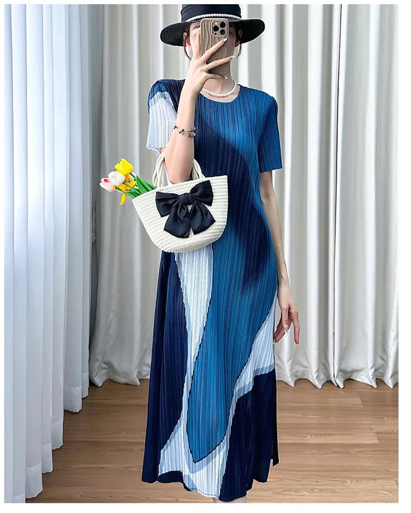 Womens Dresses Evening Dresses Summer Round Neck Color Matching Temperament Comfortable Dress Loose Design pleated loose dress