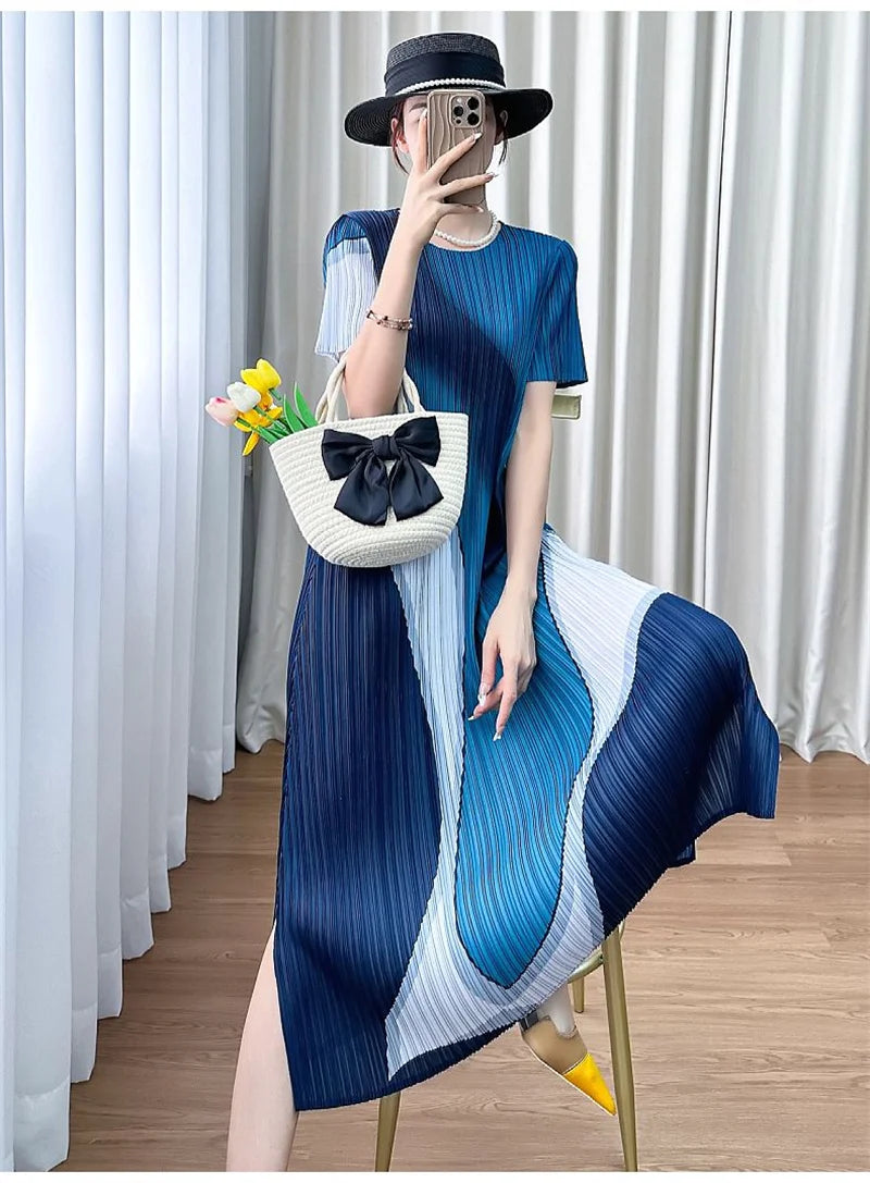 Womens Dresses Evening Dresses Summer Round Neck Color Matching Temperament Comfortable Dress Loose Design pleated loose dress