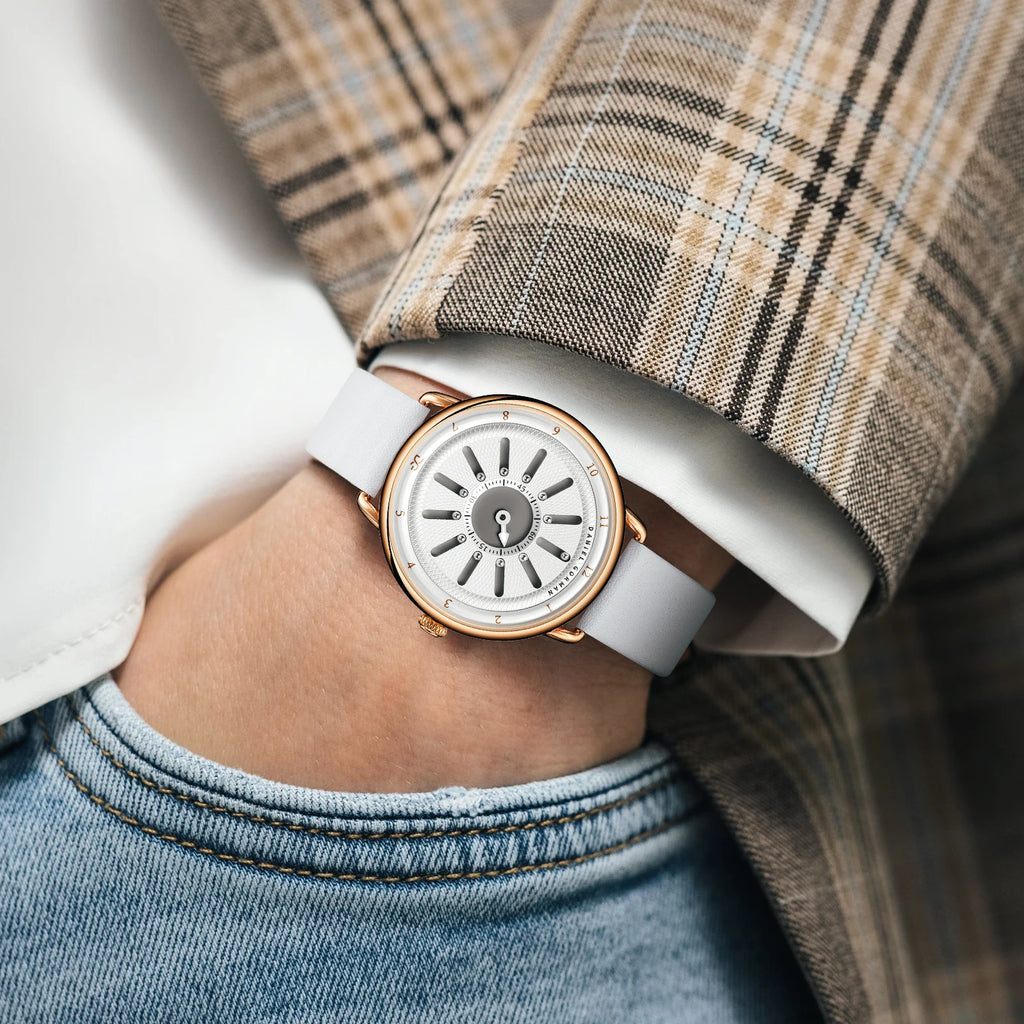 Women's Quartz Watches Original Design Magnetic Walking Beads No Hands Watch Ladies Compact Lightweight Luxury Niche Choice Watc