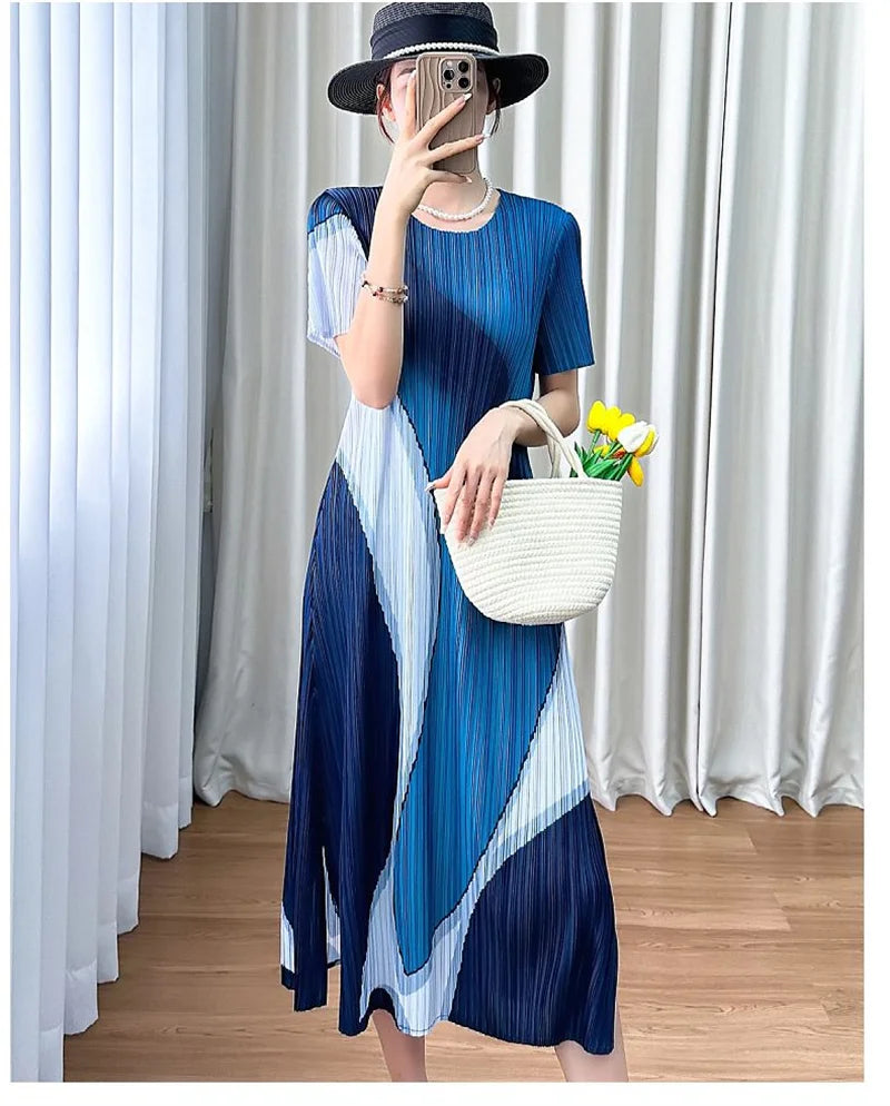 Womens Dresses Evening Dresses Summer Round Neck Color Matching Temperament Comfortable Dress Loose Design pleated loose dress